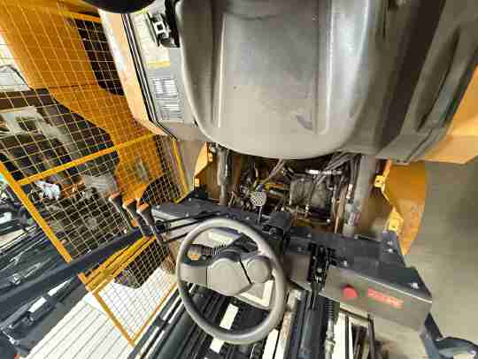 徐工XVB50-QLJ8-G電動平衡重叉車