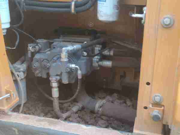 徐工XE135G履带式挖掘机