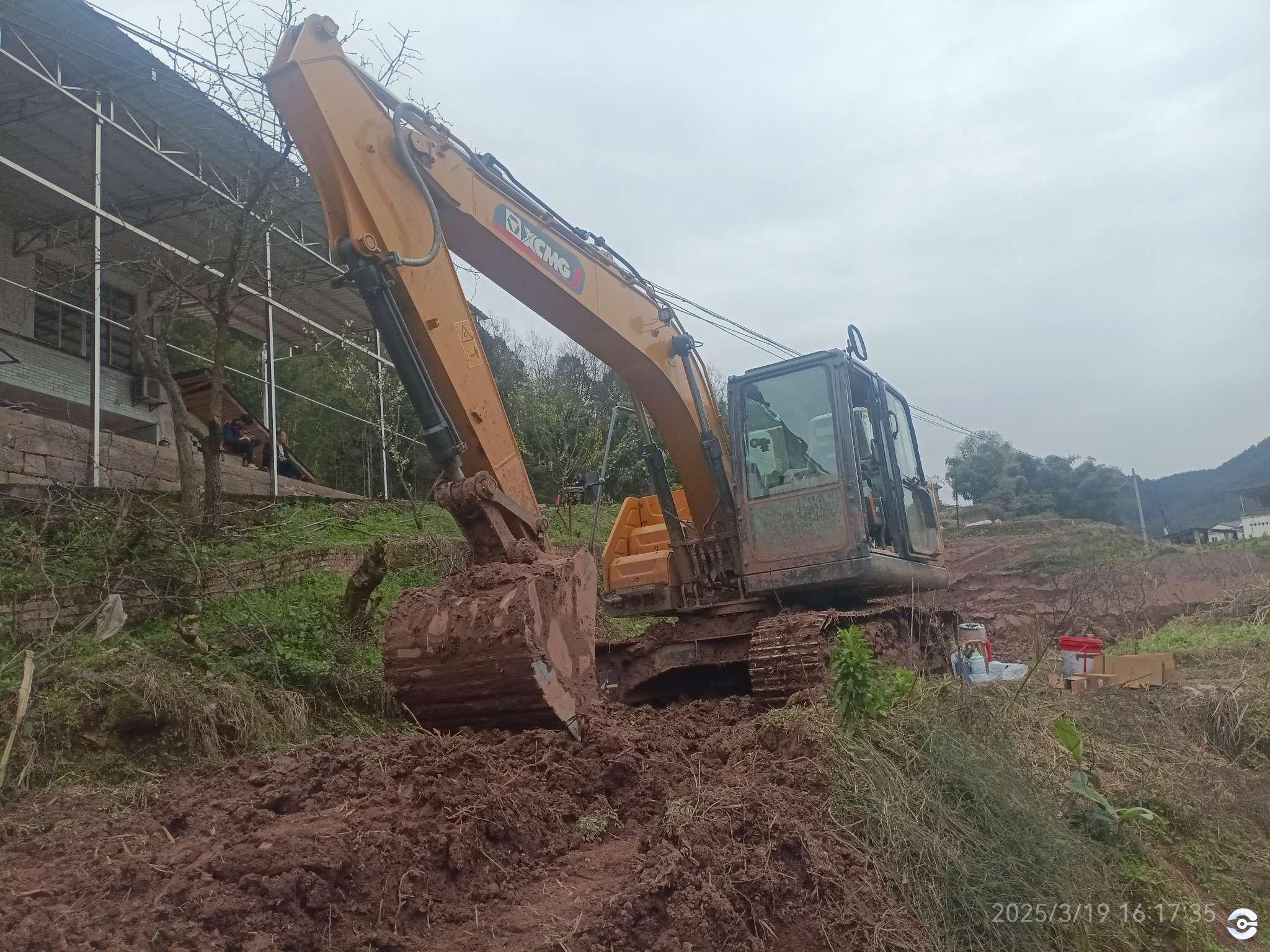 四川徐工二手履带式挖掘机