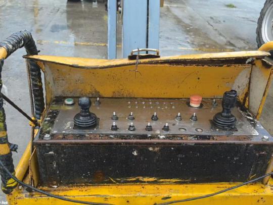 徐工GTBZ30S直臂式高空作業平臺