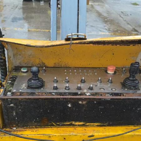 徐工GTBZ30S直臂式高空作业平台