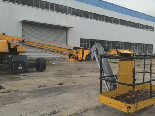 徐工GTBZ32S直臂式高空作業車