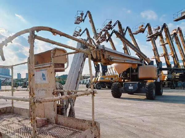 徐工GTBZ42S直臂式高空作業(yè)車