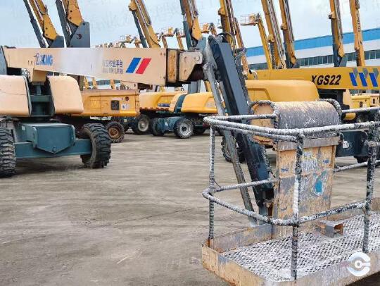 徐工GTBZ42S直臂式高空作業車