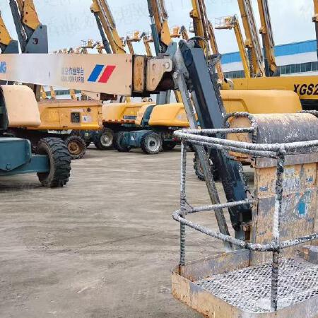 徐工GTBZ42S直臂式高空作业车