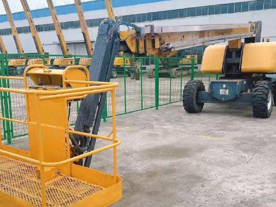 徐工GTBZ42S直臂式高空作業車