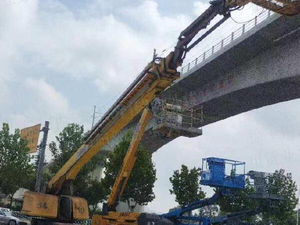 徐工GTBZ42S直臂式高空作業(yè)車