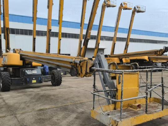 徐工GTBZ32S直臂式高空作業車