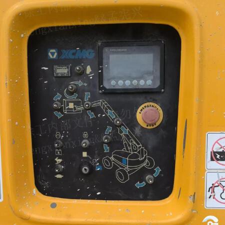 徐工GTBZ32S直臂式高空作业车