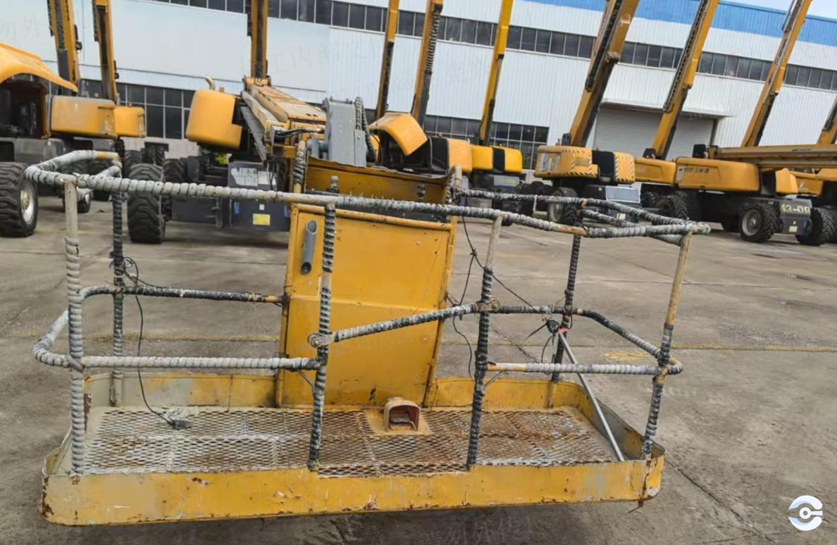 徐工GTBZ32S直臂式高空作業車