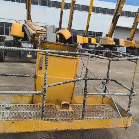 徐工GTBZ32S直臂式高空作业车