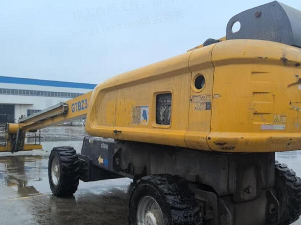 徐工GTBZ32S直臂式高空作業(yè)車