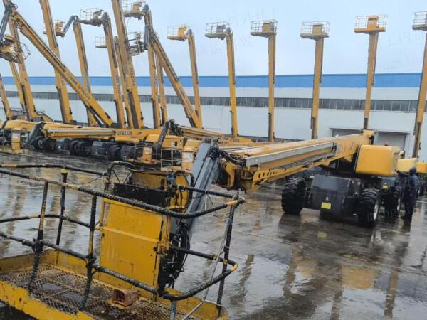 徐工GTBZ32S直臂式高空作業(yè)車