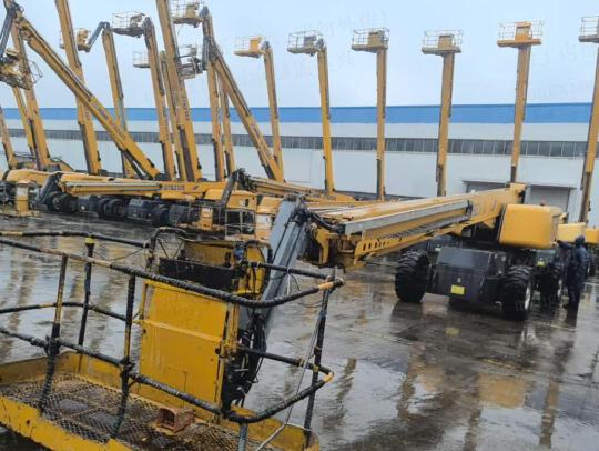 徐工GTBZ32S直臂式高空作業(yè)車