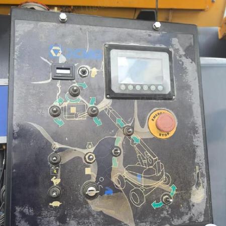 徐工GTBZ32S直臂式高空作业车