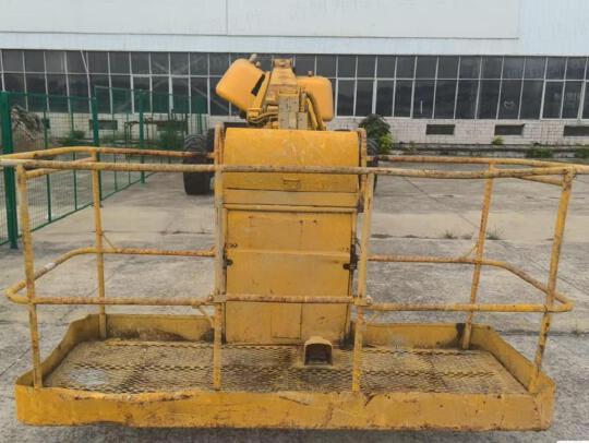 徐工GTBZ32S直臂式高空作業車