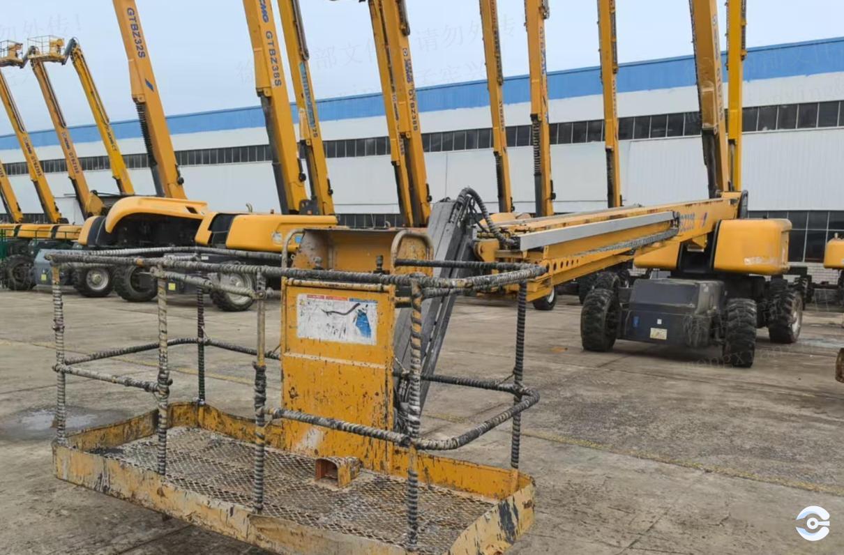 徐工GTBZ32S直臂式高空作業車