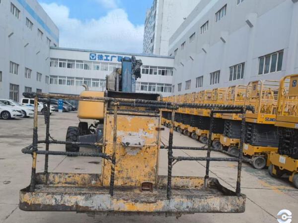 徐工GTBZ22S直臂式高空作業平臺