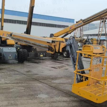 徐工GTBZ32S直臂式高空作业车