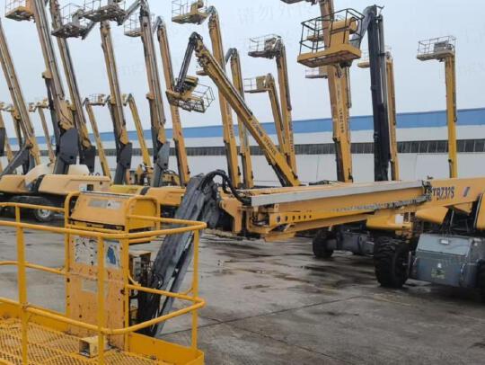 徐工GTBZ32S直臂式高空作業車