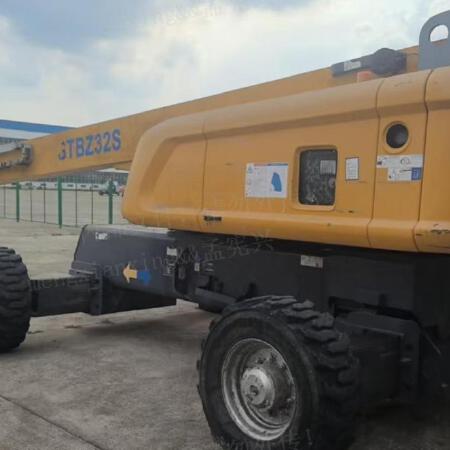徐工GTBZ32S直臂式高空作业车