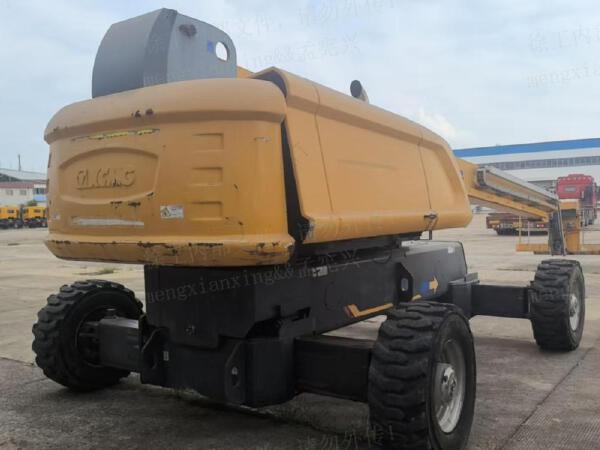 徐工GTBZ32S直臂式高空作業(yè)車