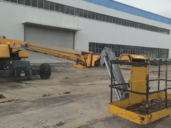 徐工GTBZ32S直臂式高空作業(yè)車