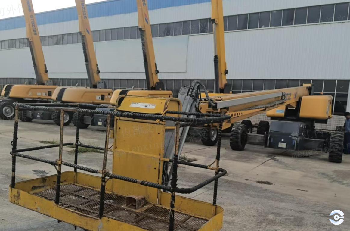 徐工GTBZ32S直臂式高空作業車