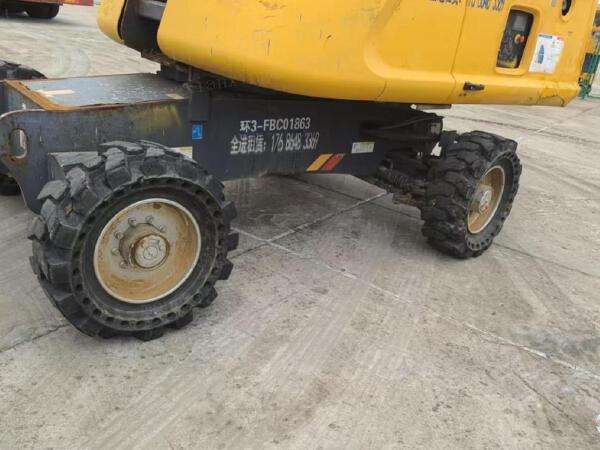 徐工GTBZ22S直臂式高空作業(yè)平臺