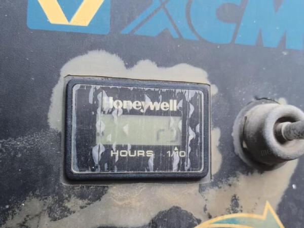 徐工GTBZ32S直臂式高空作業車