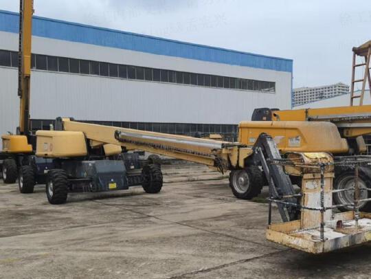 徐工GTBZ32S直臂式高空作業車