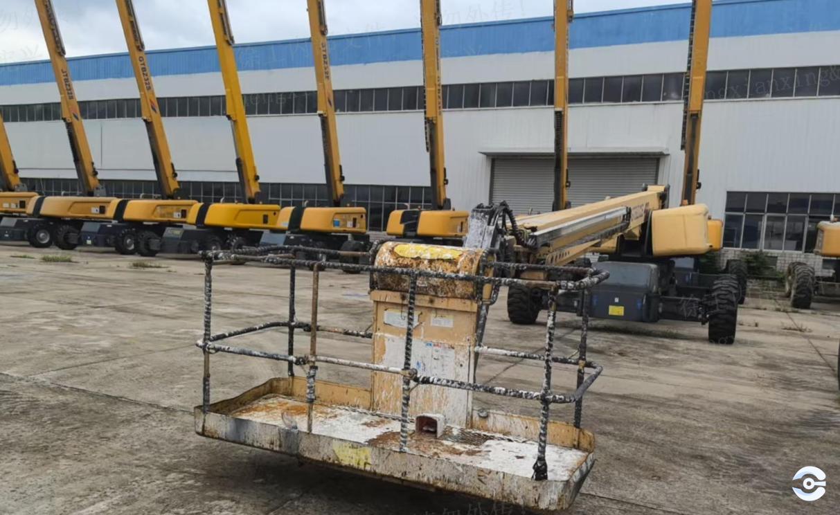 徐工GTBZ32S直臂式高空作業車