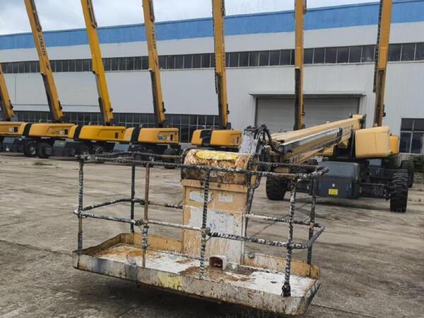 徐工GTBZ32S直臂式高空作業車