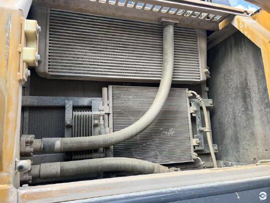 徐工XE380DK履帶式挖掘機