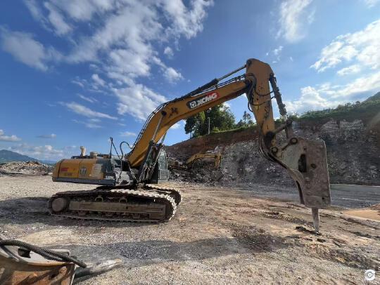 徐工XE380DK履帶式挖掘機