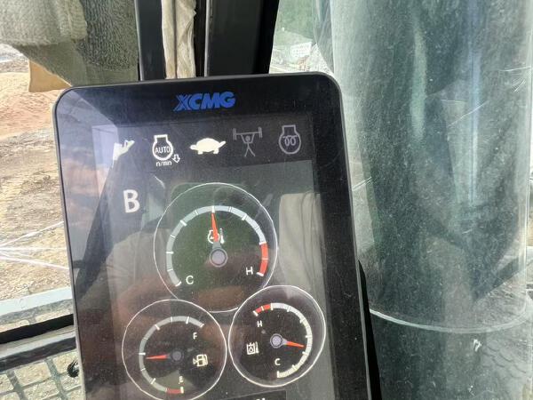 徐工XE380DK履帶式挖掘機