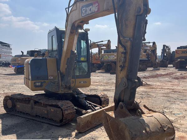 徐工XE60DA履帶式挖掘機