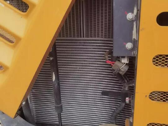 徐工XE60DA履帶式挖掘機