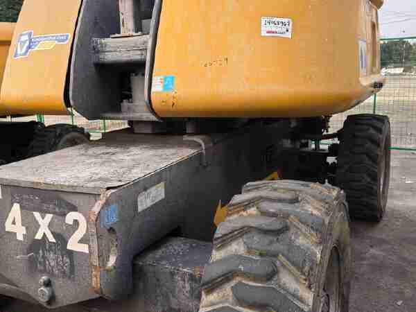 徐工GTBZ26S直臂式高空作業(yè)車