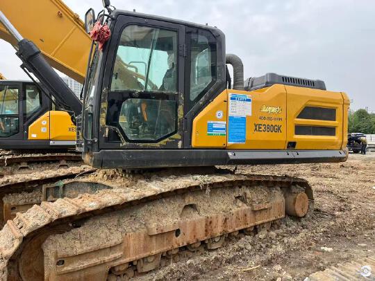 徐工XE380GK履帶式挖掘機(jī)