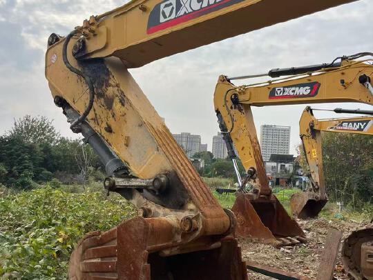 徐工XE380GK履帶式挖掘機(jī)