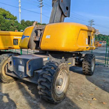 徐工GTBZ26S直臂式高空作业车