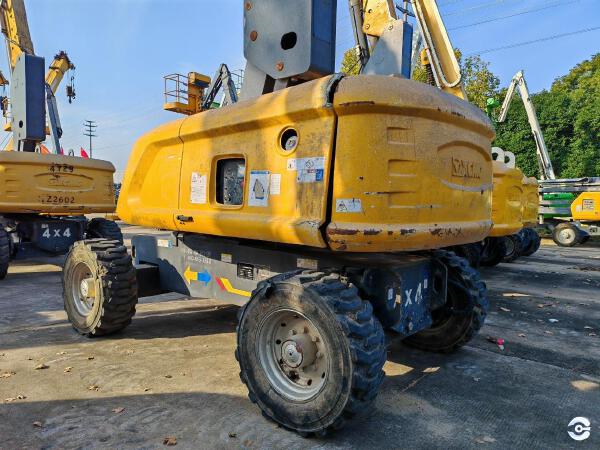 徐工GTBZ26S直臂式高空作業(yè)車