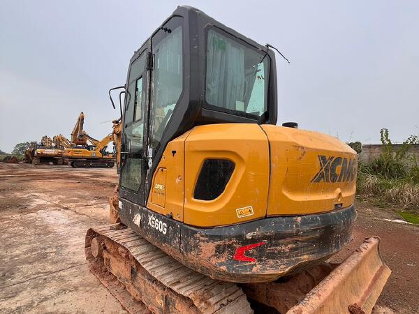 徐工XE60G履帶式挖掘機