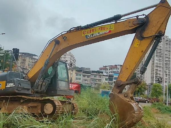 徐工XE200DA履帶式挖掘機(jī)