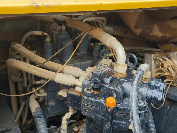 徐工XE200DA履帶式挖掘機(jī)