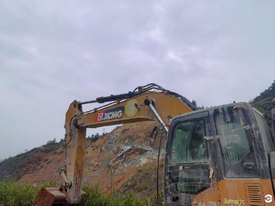 徐工XE380DK履帶式挖掘機