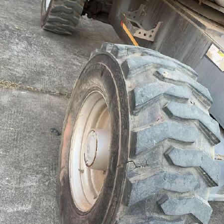 徐工GTBZ26S直臂式高空作业车