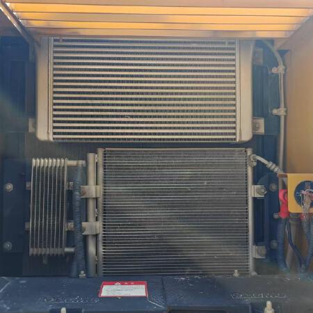 徐工XE215DA履带式挖掘机