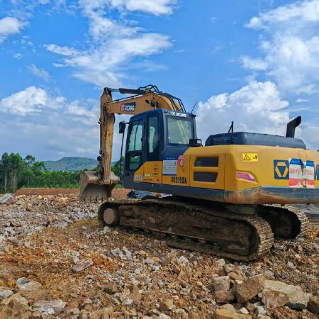 徐工XE215DA履带式挖掘机